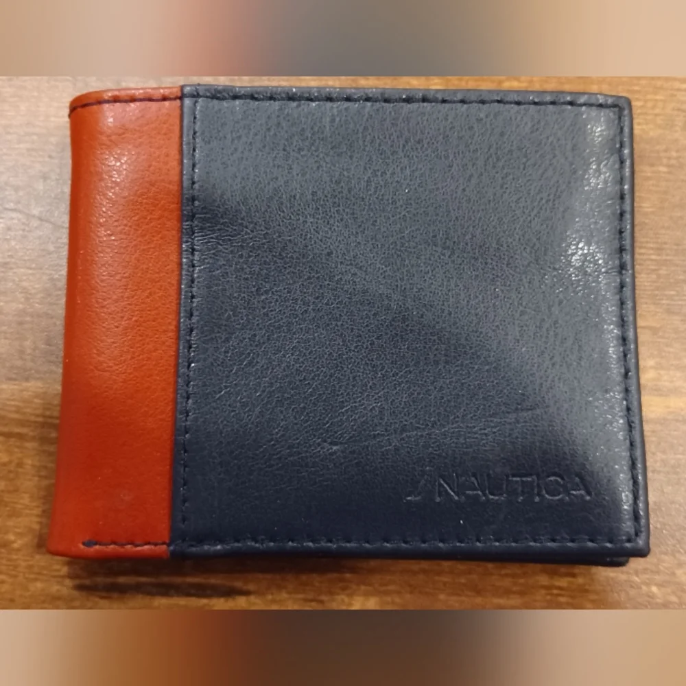 Dual colored Nautica leather trifold wallet